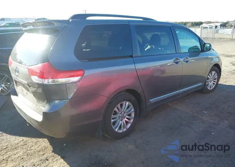 2011 Toyota Sienna Xle V6 from USA, damaged, VIN 5TDYK3DC3BS131393